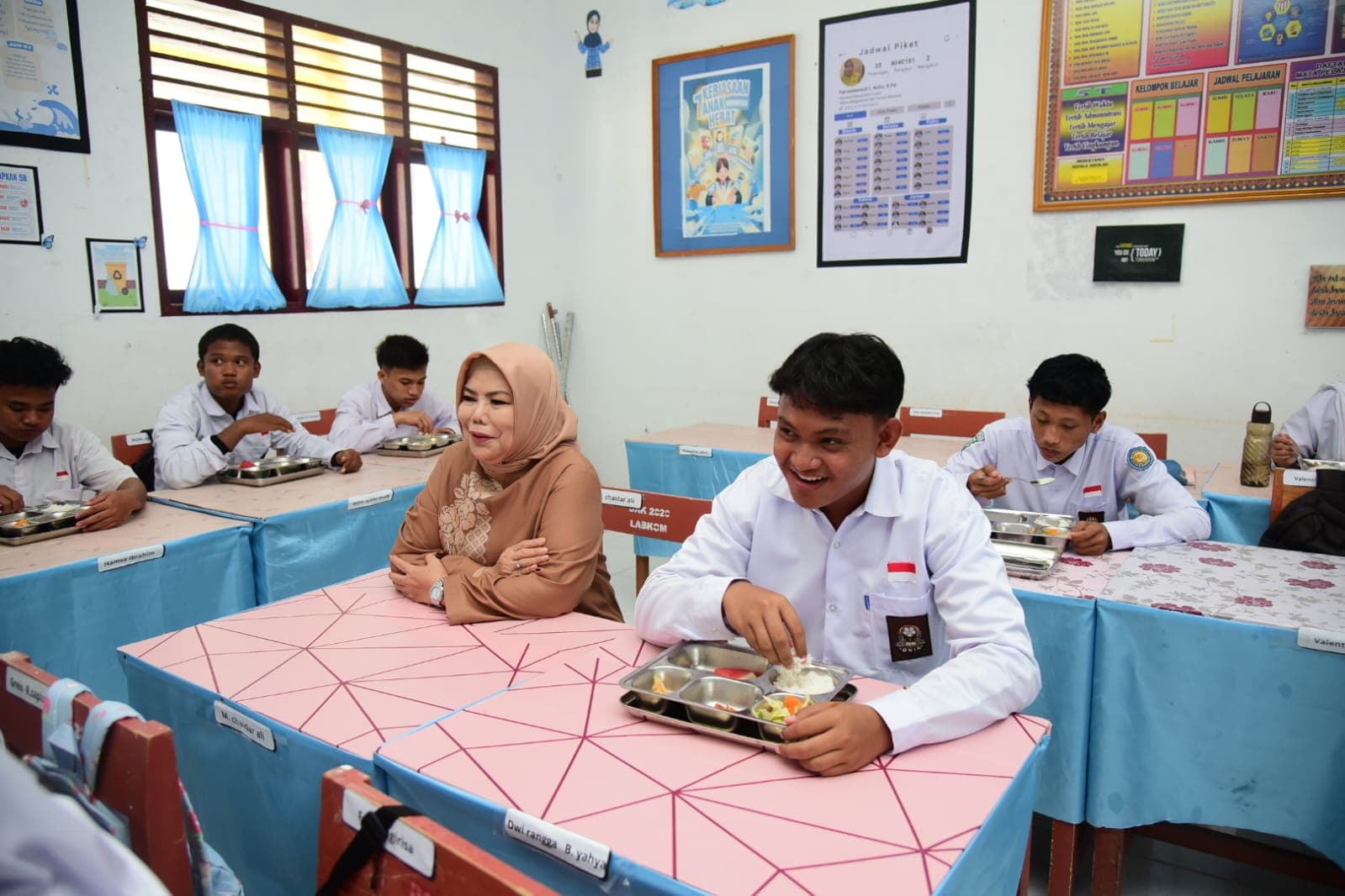 MBG dan Cinta Idah Syahidah Rusli Habibie