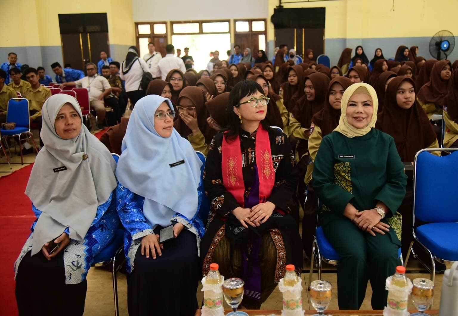 Wagub Dampingi Wamen Diktisaintek Kunjungi Sekolah Garuda MAN IC Gorontalo