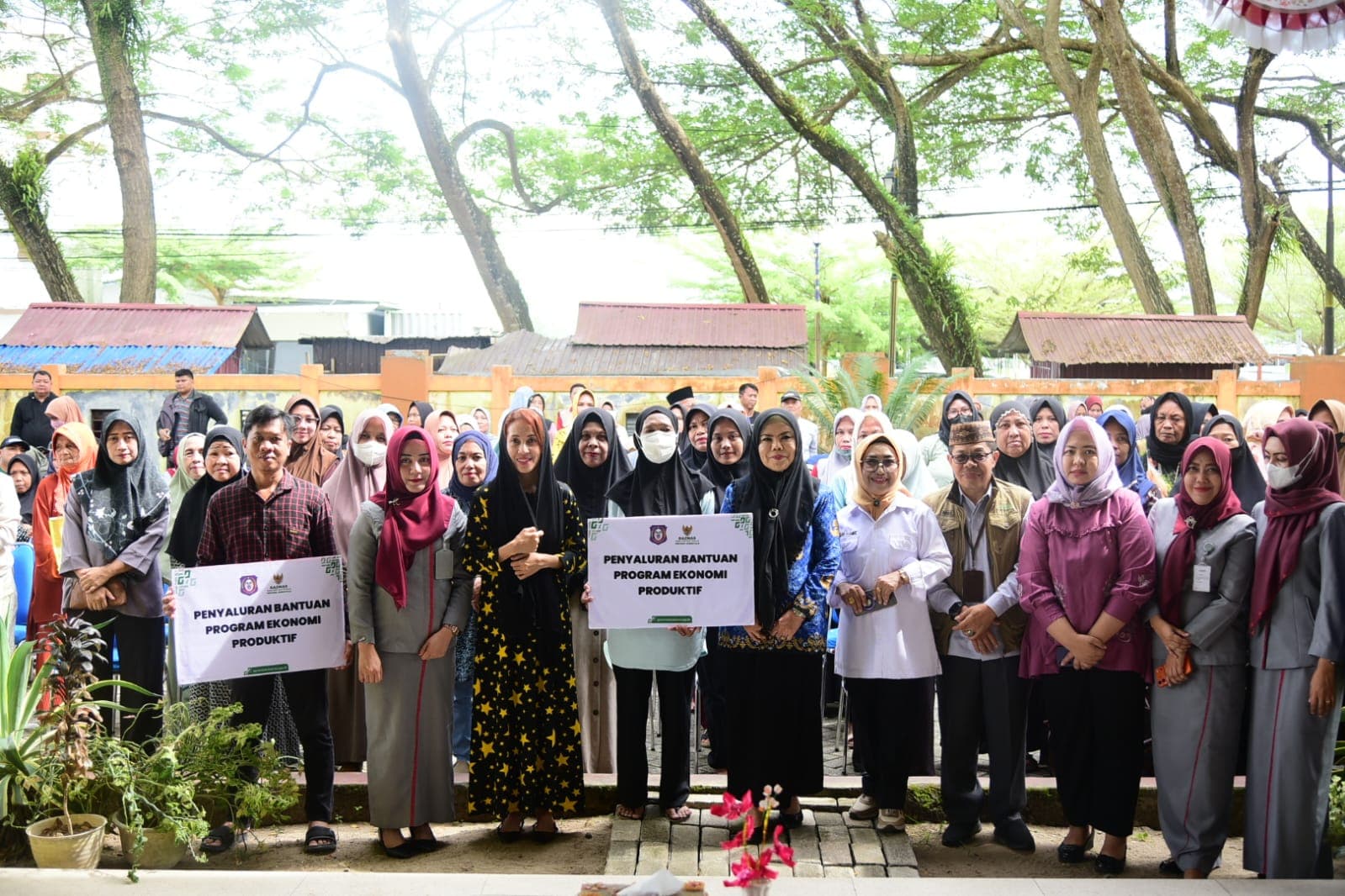 200 MSE Actors Receive Productive Economic Assistance from Gorontalo Provincial Government