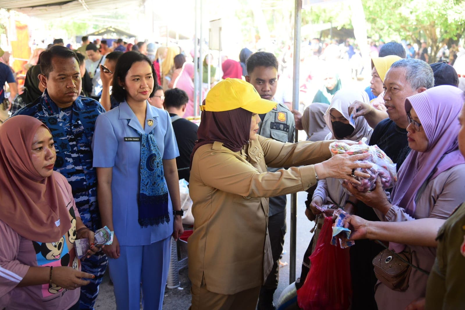 Pasar Murah Bersubsidi Pemprov Gorontalo Warnai HUT ke-80 TNI AU