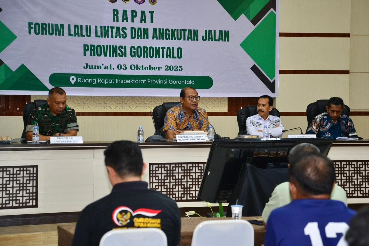 Provincial Government Reorganizes Sidewalks and Parking Area at Gorontalo Mall